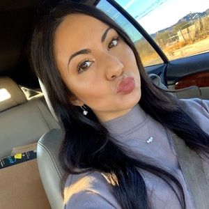 Meet your Posher, Marriah